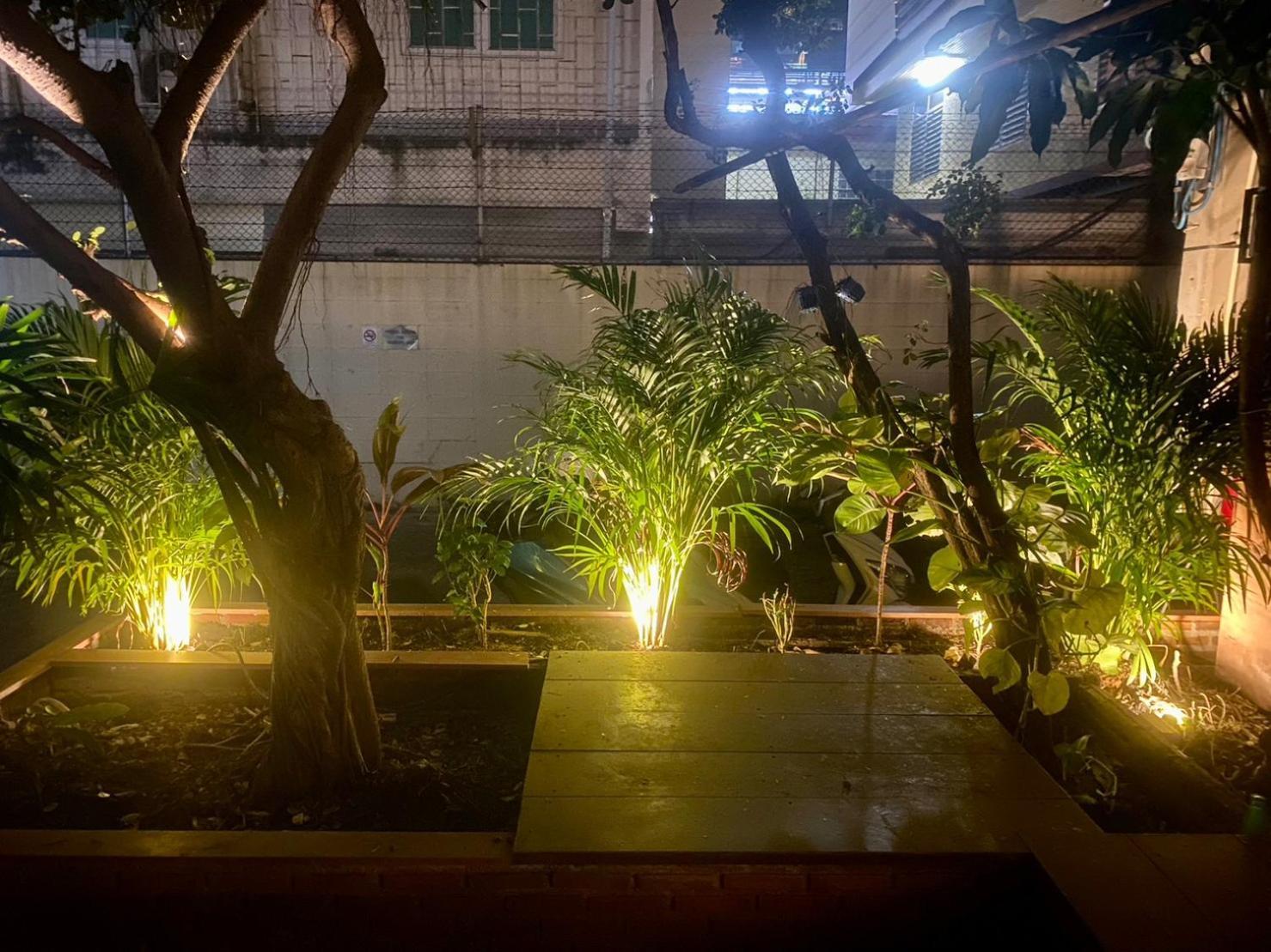 Homey Stay And Cafe By Hematoa Bangkok Exteriör bild