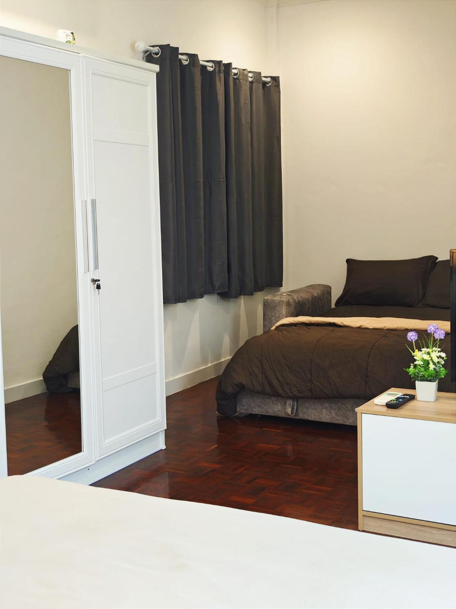 Homey Stay And Cafe By Hematoa Bangkok Exteriör bild